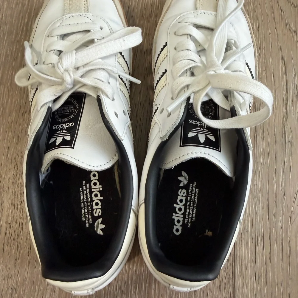 adidas sambas with Gum Sole - Picture 2 of 7